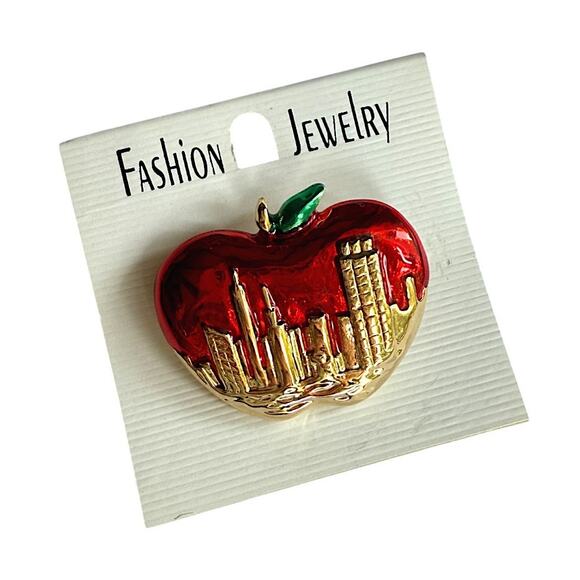 NWT 1.5" x 1.9" Gold Plated Enamel New York Skyline Red Apple Brooch / Pin - Picture 1 of 2